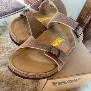 Women’s sandals